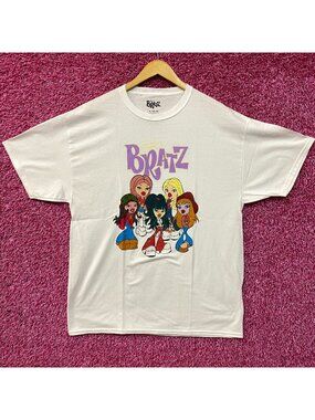 Bratz Original Dolls - Yasmin, Cloe, Jade, and Sasha Graphic T-Shirt XL